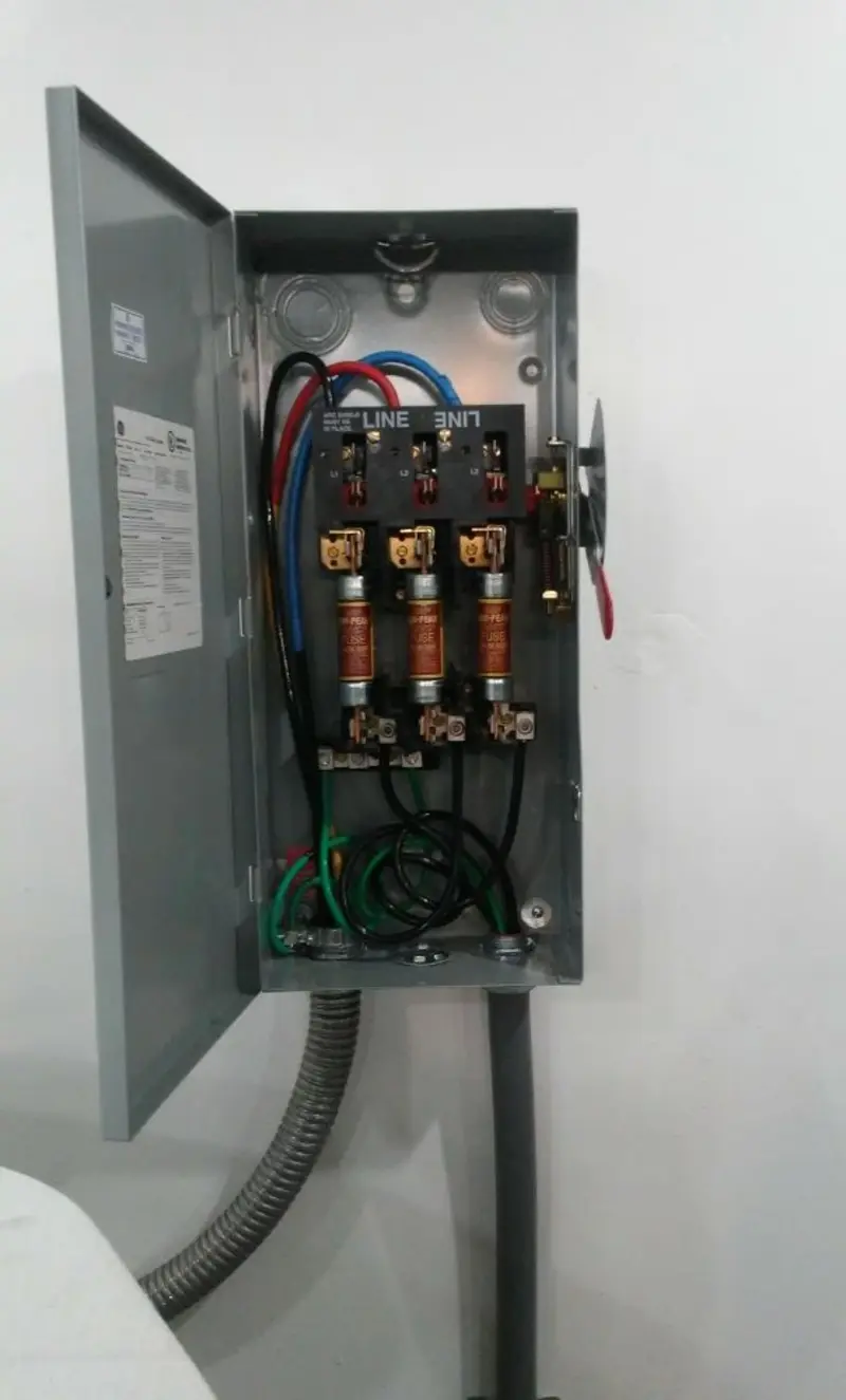 Three-phase disconnect switch installed for Electrical Wiring & Rewiring in Cooper City